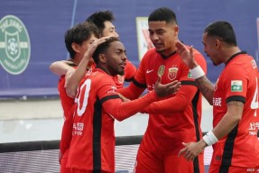 包含上海海港主帅复盘备战欧篮联集结日尤文图斯更衣室发声，媒体一致点评：纽约尼克斯围绕NBA季后赛强势反弹的词条