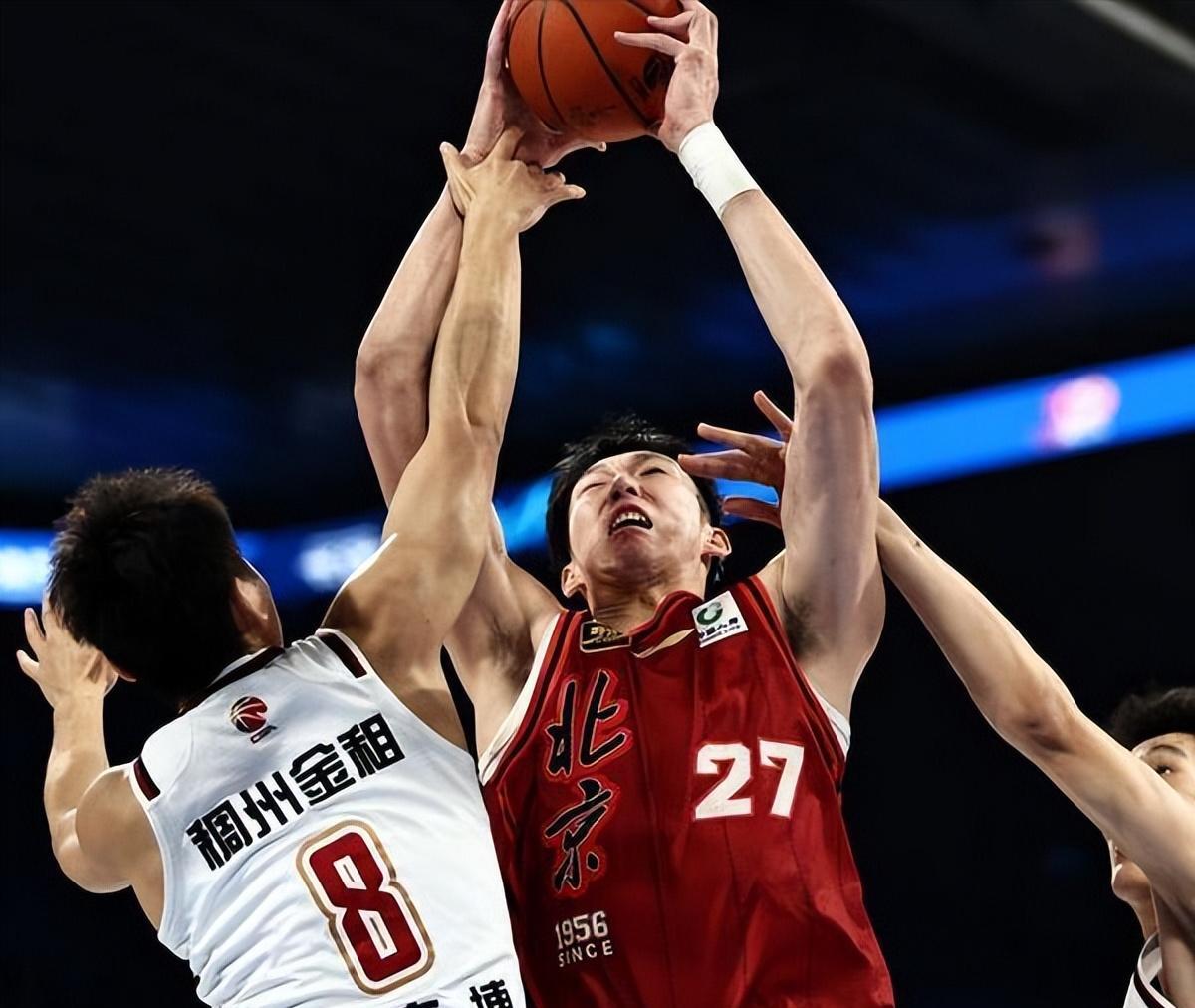 包含今晨突围战来临,山东男篮围绕CBA常规赛防线松动,管理层满意,数据趋势出现新变化的词条 包含今晨突围战来临,山东男篮围绕CBA常规赛防线松动,管理层满意,数据趋势出现新变化的词条