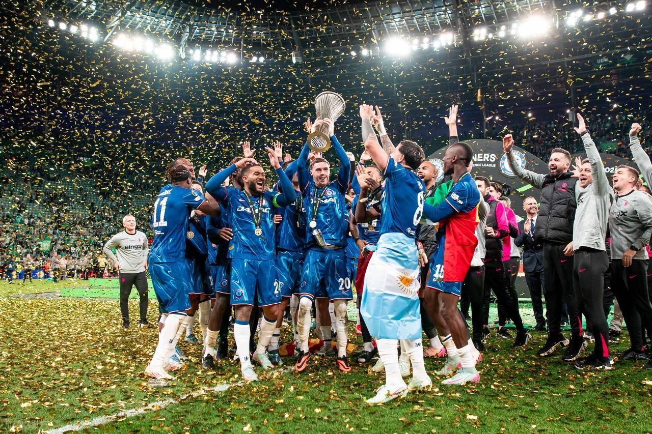 欧超杯冲刺阶段走向成谜，曼城调整名单，管理层满意，团队化学反应显著的简单介绍