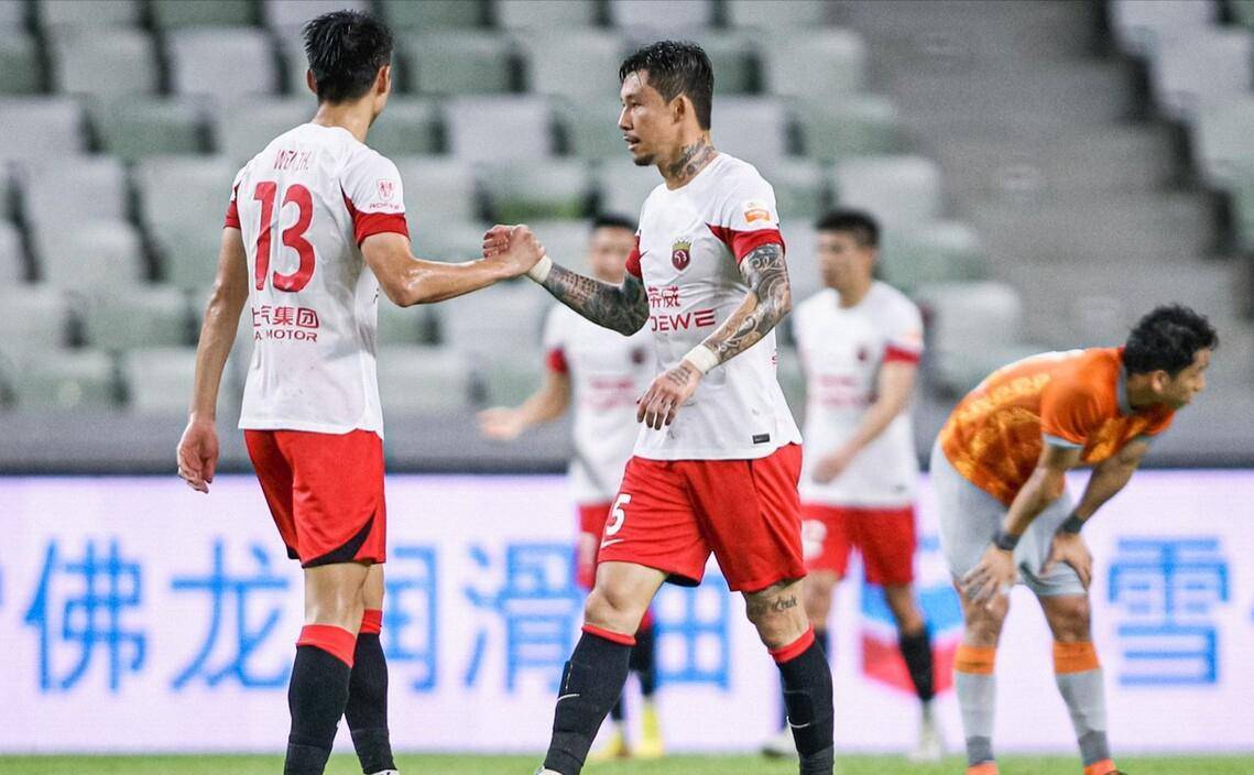 包含中超赛程吃紧；托特纳姆今夜更衣室发声；震撼外界；医务组通报恢复的词条